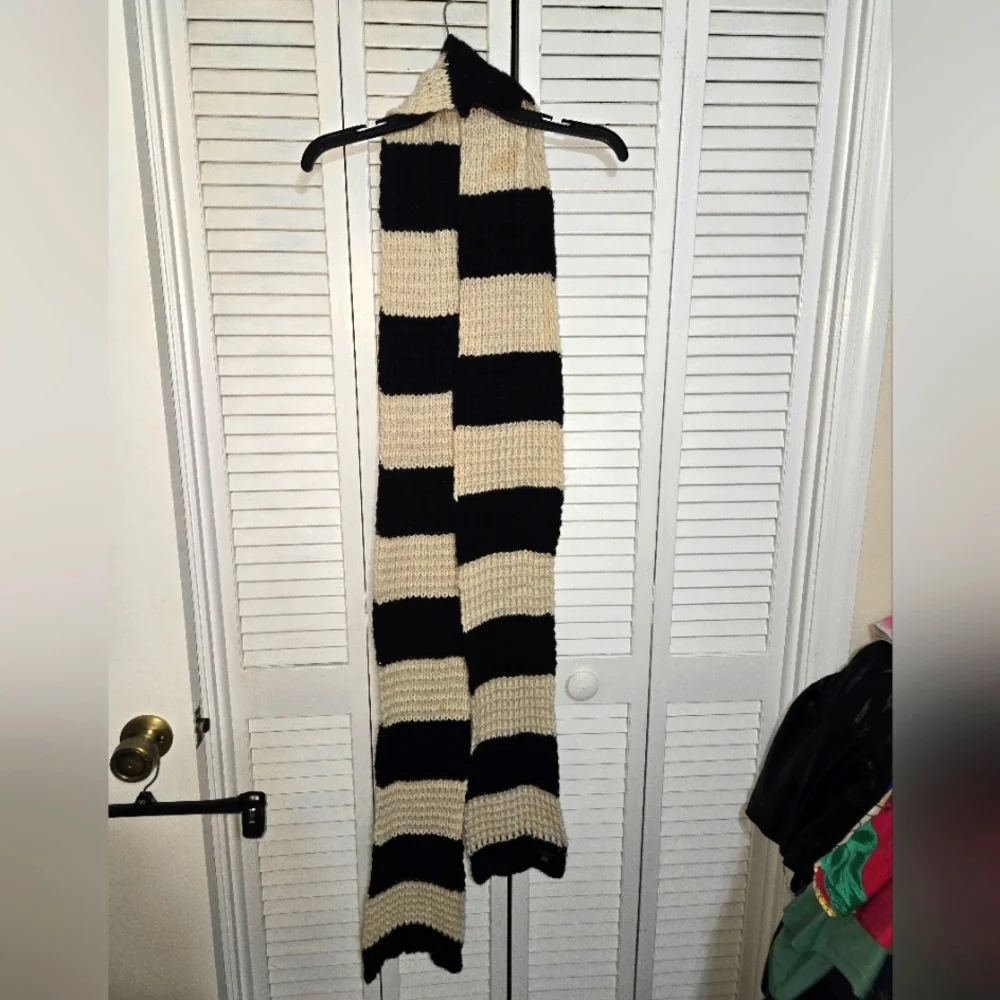 Club Monaco Men's Long Knit Cashmere Scarf
